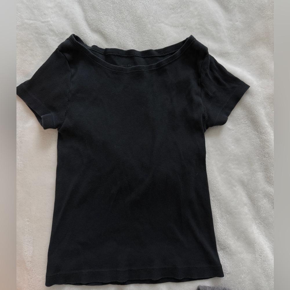 Brandy Melville Black Short Sleeve Top